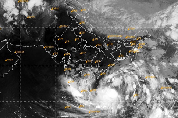 బంగాళాఖాతంలో తీవ్ర తుపానుగా మారిన 'అసని'