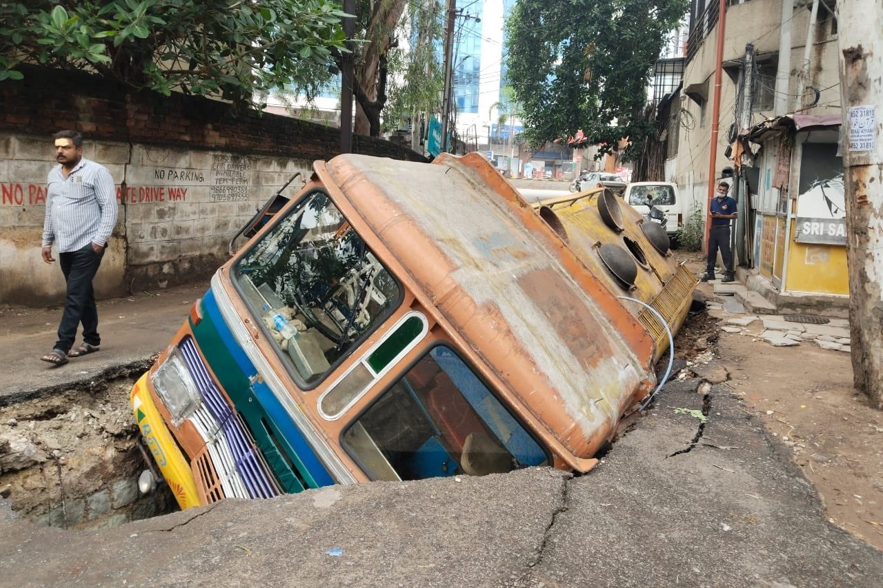 Road Collapses in Banjara Hills Tanker Submerged