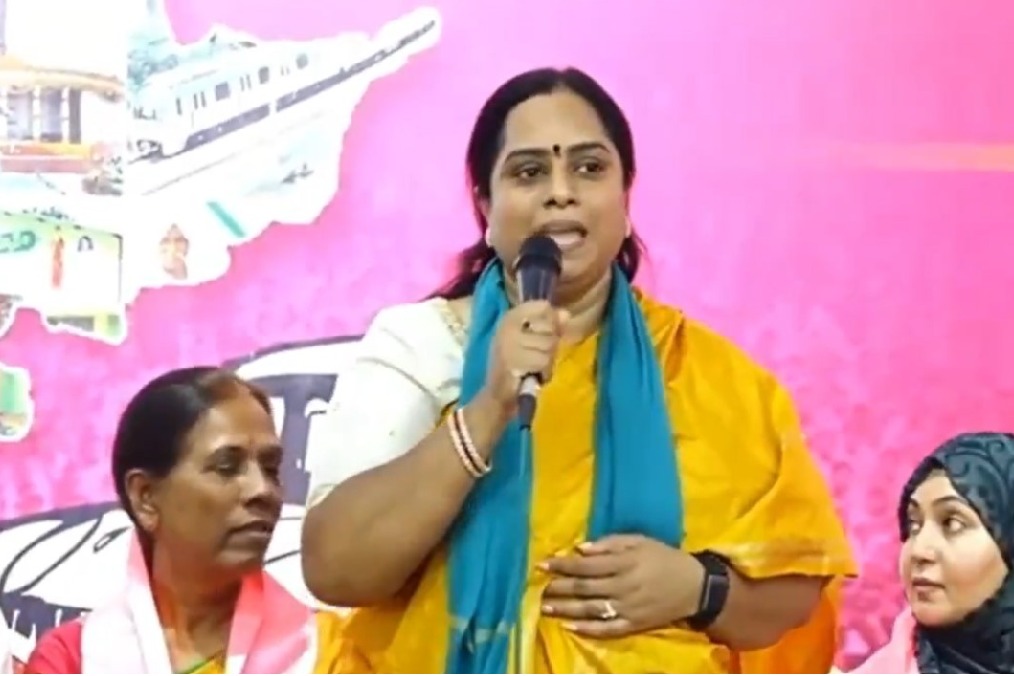 Aluri Vijayabharathi Joins BRS After Leaving BJP