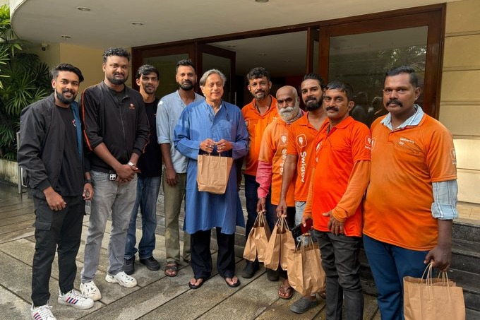 Shashi Tharoor Idli poem Swiggys clever response