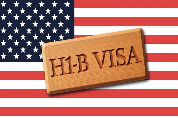 Howard Lutnick on H1B Visa Reforms in the US