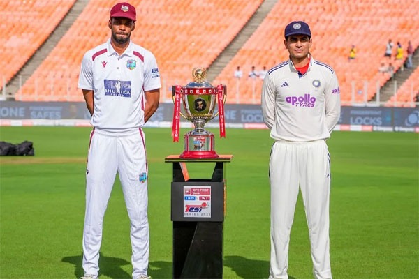 Shubman Gill wins toss India opts to bat in Delhi Test