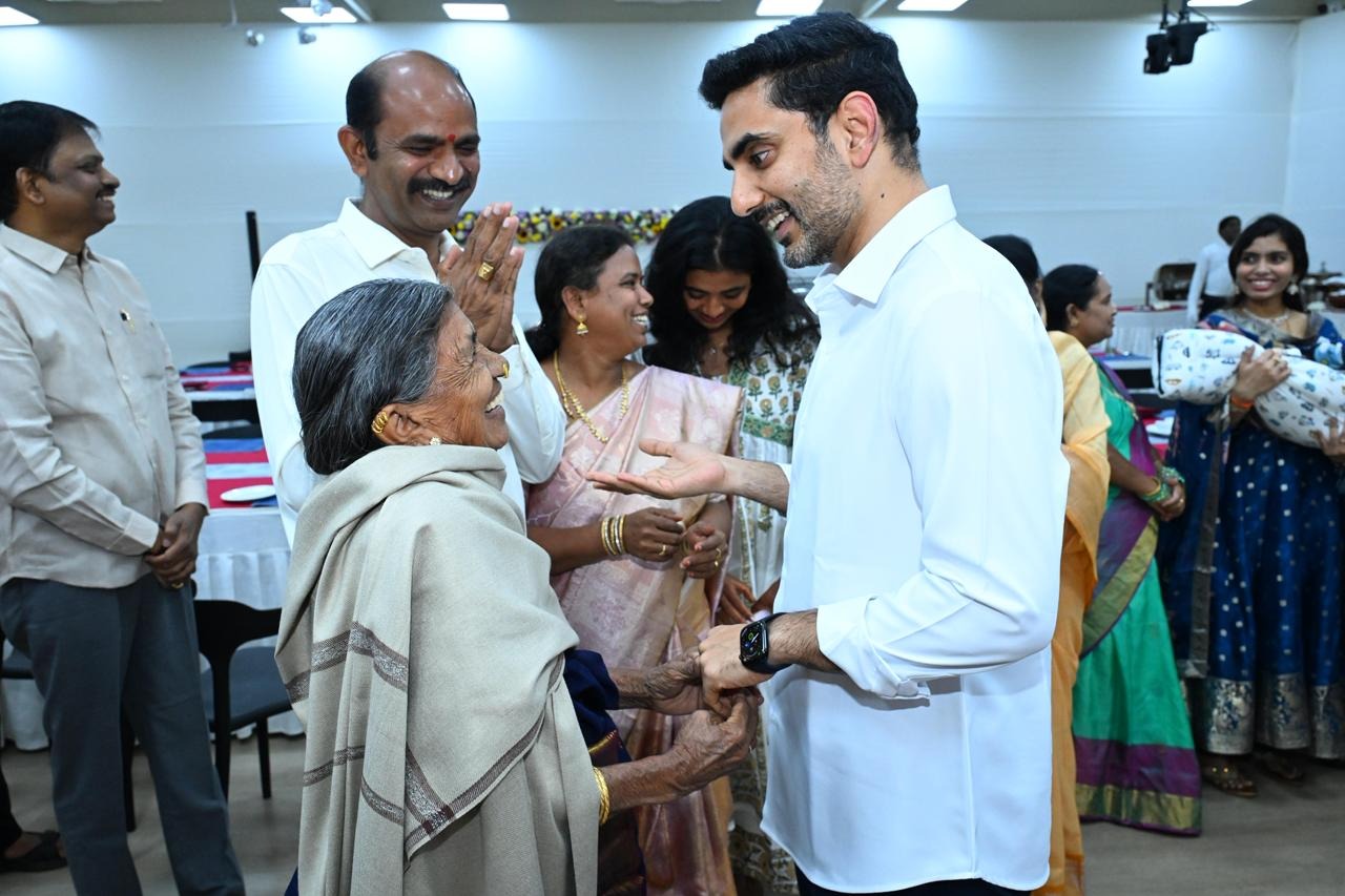 Nara Lokesh Receives Ponduru Khadi Gift from Srikakulam Leaders