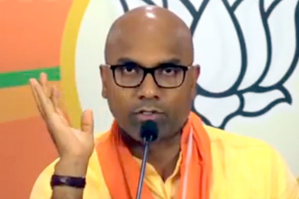 Dharmapuri Arvind Comments on Jeevan Reddy Joining BRS