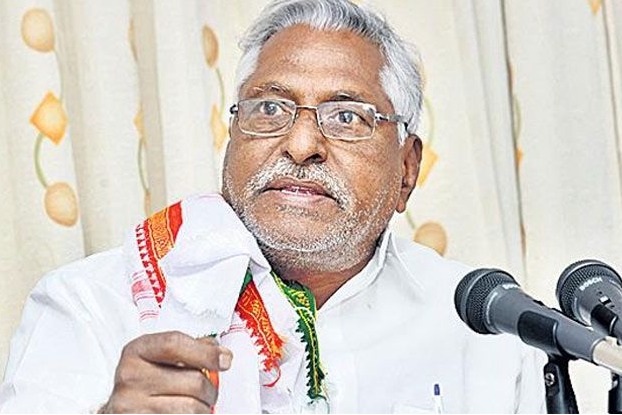 Jeevan Reddy Residence Clash Journalists Injured