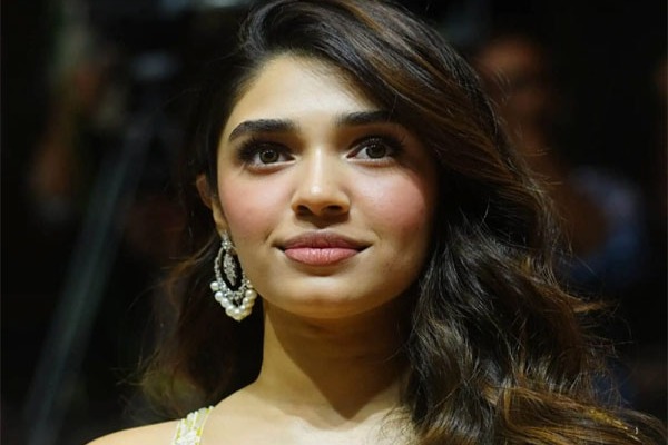 Krithi Shetty Responds to Iron Leg Criticism Nayanthara Support