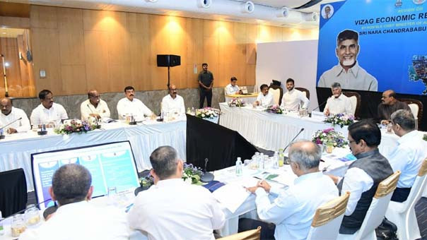 ప్రపంచ స్థాయి 'బే సిటీ'గా విశాఖ.. సీఎం చంద్రబాబు కీలక ఆదేశాలు