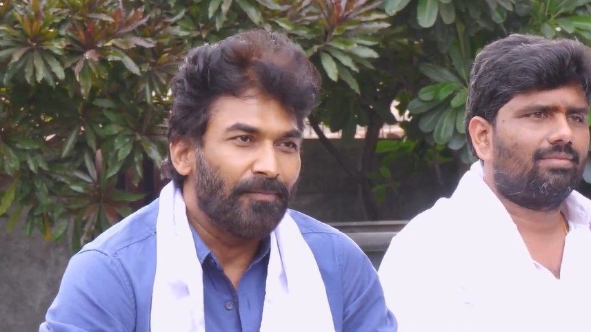 ప్రకాశ్ రాజ్ పై జనసేన నేత తీవ్ర ఆగ్రహం