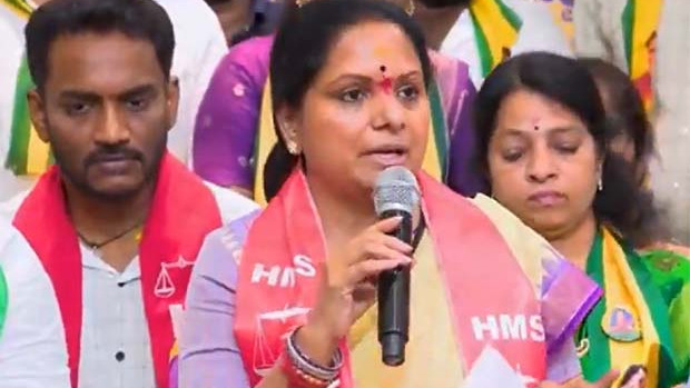 అడవిలో అన్నలపై కవిత కీలక వ్యాఖ్యలు
