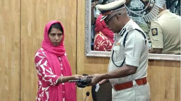 మోస్ట్ వాంటెడ్’ మహిళా నేత శకుంతల సరెండర్