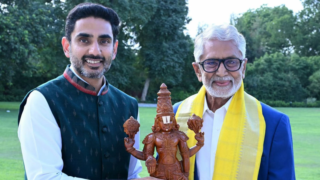 ఢిల్లీలో మురళీమోహన్, రాజేంద్రప్రసాద్ లను సత్కరించిన మంత్రి నారా లోకేశ్