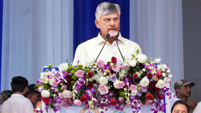 నీటిని పొదుపుగా వాడదాం.. మూడు రాష్ట్రాల సీఎంల భేటీ చరిత్రాత్మకం