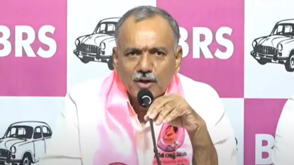 కవితకు టీవీల్లో కనిపించాలనే పిచ్చి