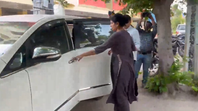 ప్రశ్న రావణ్ కేసులో పోలీసు విచారణకు హాజరైన యూట్యూబ్ చానల్ సీఈవో గమన