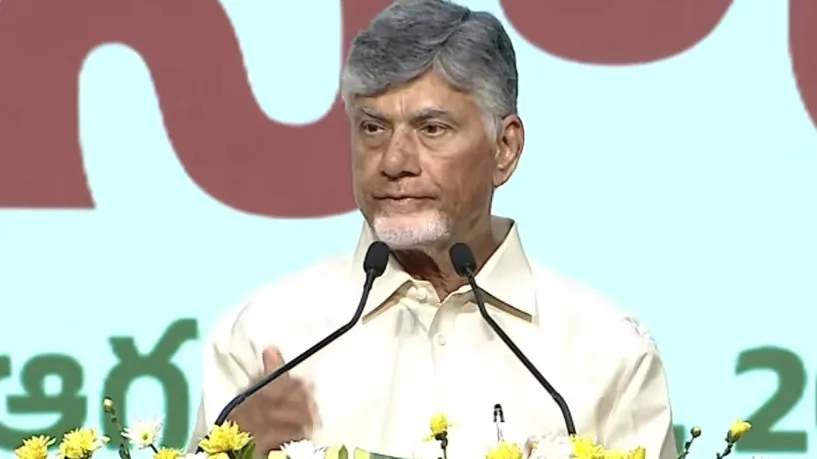 జాతీయ జెండాతో పాటు మీ అజెండా ఉండాలి