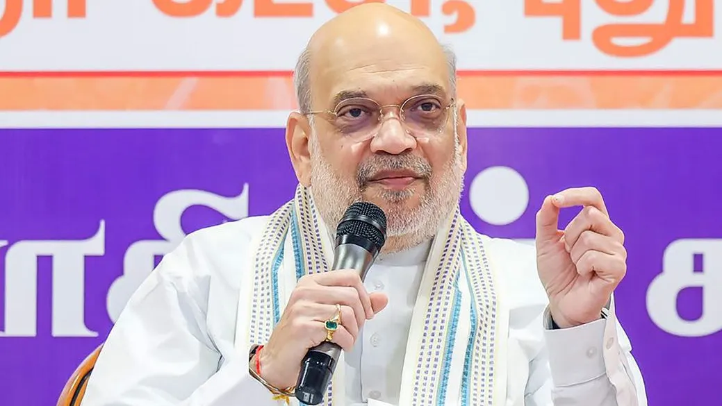 రేపు 3 గంటల వరకు సభలో ఉంటా.. ప్రతిపక్షాలకు అమిత్ షా సవాల్ రేపు 3 గంటల వరకు సభలో ఉంటా.. ప్రతిపక్షాలకు అమిత్ షా సవాల్