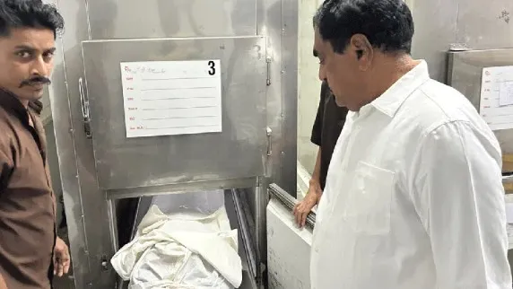 కేసీఆర్ బంధువు జోగినపల్లి శ్రీనివాస్ మృతి.. నివాళి అర్పించిన ఎర్ర బెల్లి