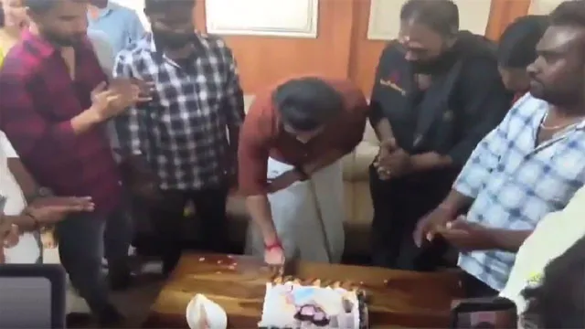 కాణిపాకంలో సాయి దుర్గా తేజ్ కేక్ కటింగ్.. వివాదంలో చిక్కుకున్న మెగా హీరో
