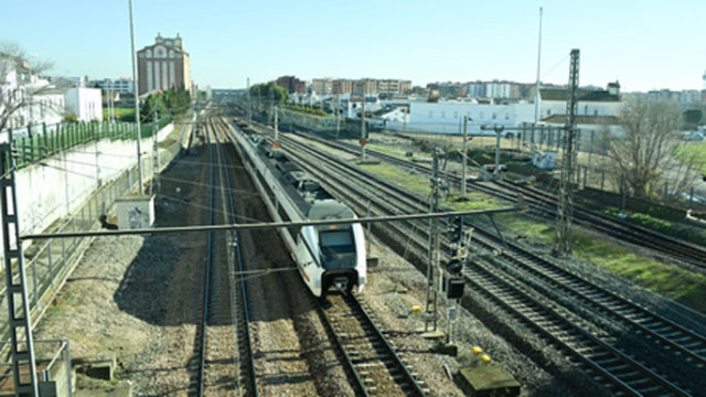 తెలుగు రాష్ట్రాల ప్రయాణికులకు శుభవార్త.. రెండు కొత్త రైళ్లు ప్రకటించిన రైల్వే శాఖ