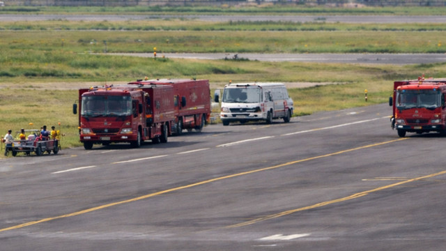 పూణె ఎయిర్‌పోర్ట్‌లో విమాన ప్రమాదం.. రద్దయిన విమాన సర్వీసులు!