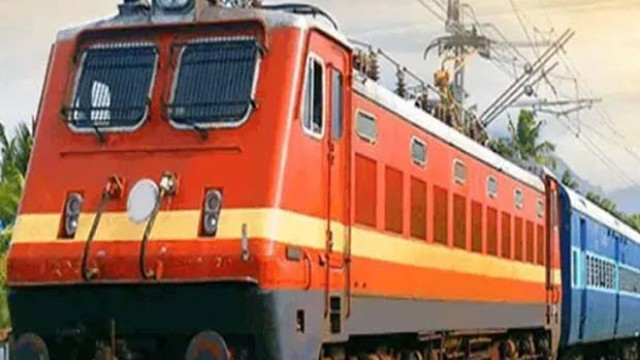 బాపట్ల వద్ద రైలులో భారీ దోపిడీ.. 11 తులాల బంగారం అపహరణ