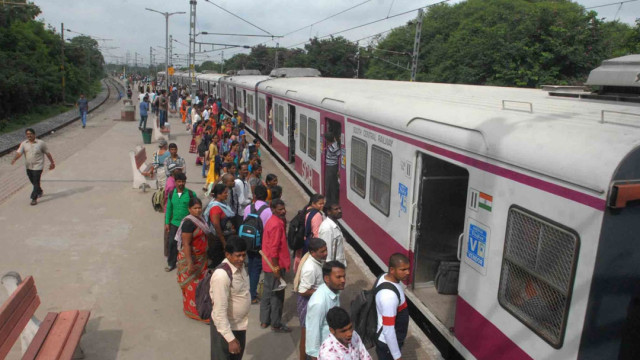 హైదరాబాద్ వాసులకు శుభవార్త.. ఎంఎంటీఎస్‌లో అందరికీ ఉచిత ప్రయాణం!