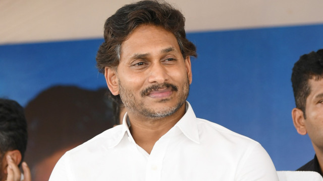 పవన్ కల్యాణ్ గారూ... మీరు త్వరగా కోలుకోవాలి: జగన్