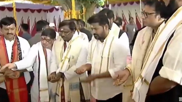 కాళేశ్వరం ఆలయ అభివృద్ధి పనులకు సీఎం రేవంత్ రెడ్డి భూమిపూజ