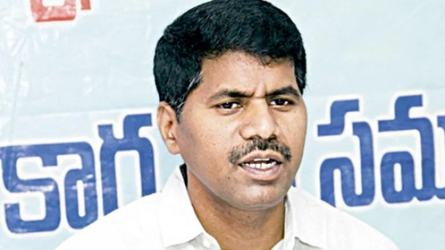 నన్ను ఉద్యోగం నుంచి తొలగించడం తప్పని ప్రతి ఐఏఎస్‌ అధికారికీ తెలుసు.. వెంకట్రామిరెడ్డి ఫైర్