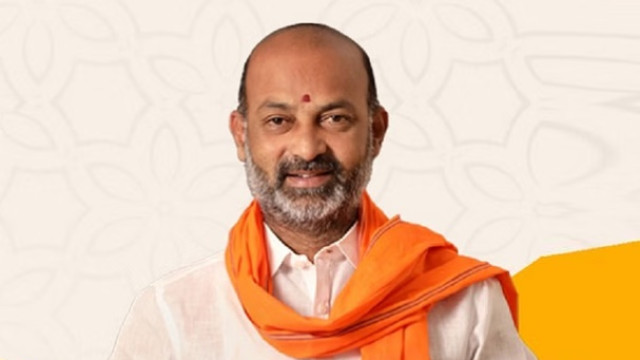 రేవంత్ రెడ్డి ‘యూ-టర్న్’ తీసుకున్నారు.. కాళేశ్వరంపై బండి సంజయ్ నిప్పులు