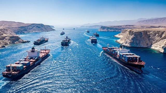 హర్మూజ్ జలసంధి దాటిస్తామంటూ అధికారుల రూపంలో ఘరానా మోసం