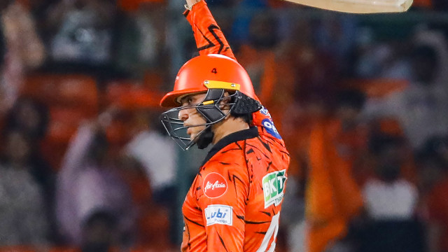 టీ20 ఫార్మాట్‌లో కోహ్లీ రికార్డు సమం చేసిన అభిషేక్ శర్మ