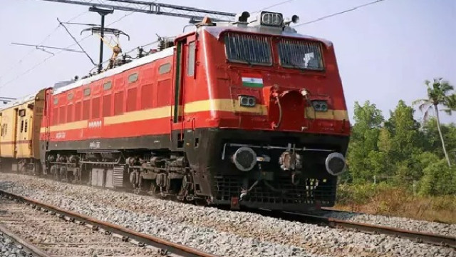 తెలంగాణ ప్రయాణికులకు శుభవార్త.. 8 కొత్త రైళ్లు ప్రకటించిన కేంద్రం