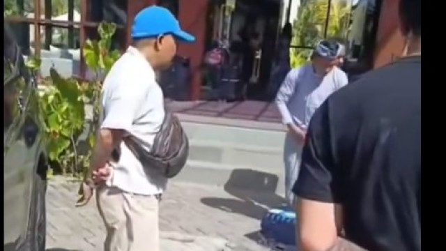 ఇండోనేసియా హోటల్లో వస్తువులు తస్కరించిన భారతీయ టూరిస్టులు