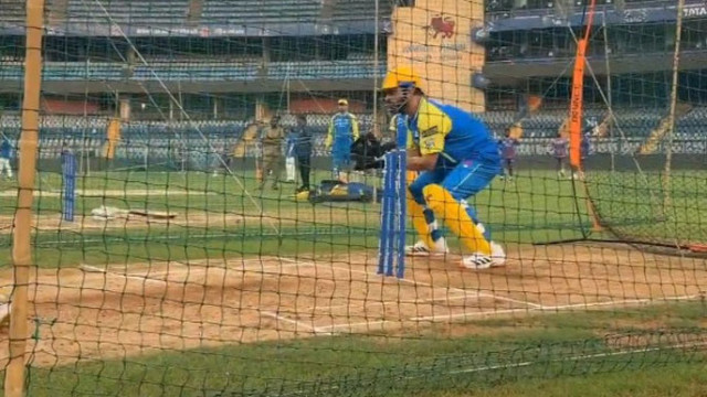 పూర్తి ఫిట్‌నెస్‌తో ధోనీ.. ముంబైతో మ్యాచ్‌లో బరిలోకి?