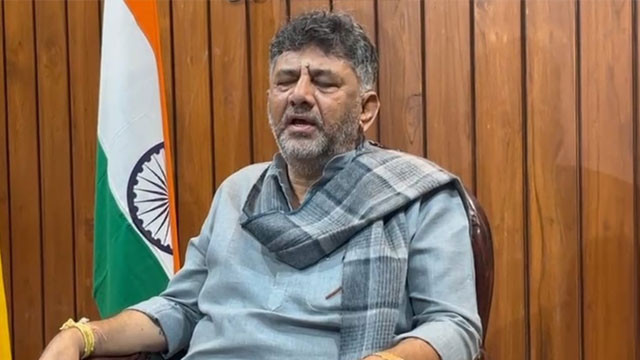 గాలి పీల్చుకోవడానికి రాలేదు.. ఎవర్ని కలిశానో చెప్పను: సస్పెన్స్‌లో డీకే ఢిల్లీ పర్యటన