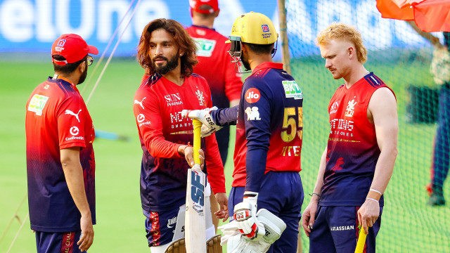 టైటాన్స్‌తో మ్యాచ్‌... చిన్నస్వామిలో టాస్ గెలిచిన ఆర్సీబీ