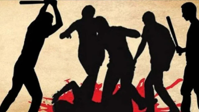 కొడుకు ప్రేమ వివాహం చేసుకున్నాడని.. మద్యం సీసాలో మూత్రం పోసి.. 70 ఏళ్ల వృద్ధుడికి నరకం