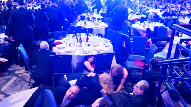 ట్రంప్ విందులో కాల్పులు... ఇదే అదనుగా ఖరీదైన వైన్ బాటిళ్లు ఎత్తుకెళ్లిన 'అతిథులు'