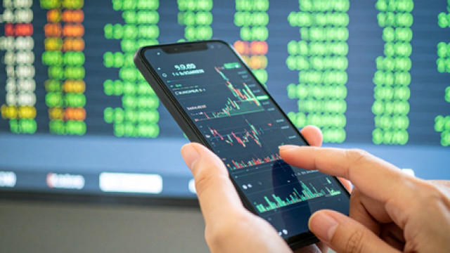 భగ్గుమన్న క్రూడ్ ఆయిల్.. భారీ నష్టాల్లో మార్కెట్లు