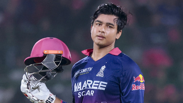 అతడి బ్యాటింగ్ సిసలైన సినిమా చూస్తున్నట్టే ఉంటుంది: పుజారా