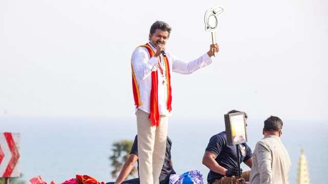 ఎన్డీటీవీ ఎగ్జిట్‌ పోల్స్‌ సంచలనం.. విజయ్‌ టీవీకే పార్టీకి 120 సీట్లు