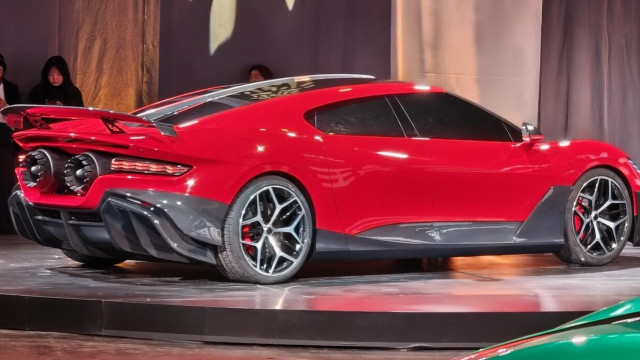 చైనా కారు... 'రాకెట్'లా దూసుకుపోతుంది!