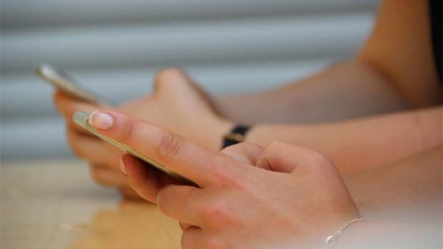 దుబాయ్ నుంచి వేధింపులు.. పాత ఫొటోలతో వివాహితకు బ్లాక్‌మెయిల్!