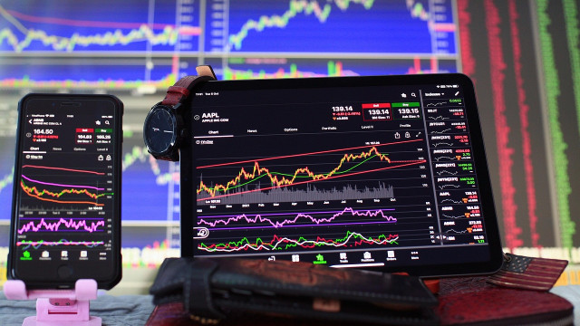 సెన్సెక్స్, నిఫ్టీ పతనం.. మార్కెట్లను ముంచిన ముడిచమురు!