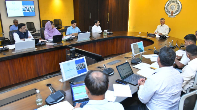 అవసరాలకు అనుగుణంగా కొత్త కోర్సులు: మంత్రి లోకేష్