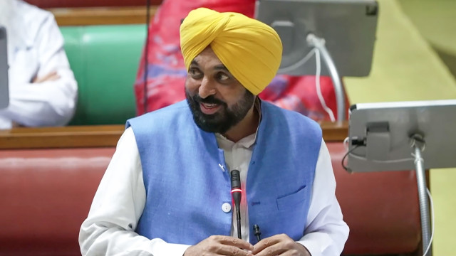అసెంబ్లీకి తాగి వచ్చారా? పంజాబ్ సీఎం భగవంత్ మాన్‌పై బీజేపీ, కాంగ్రెస్ ఫైర్