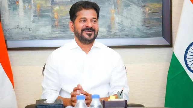 ఉద్యోగులకు సీఎం రేవంత్ నాలుగు వరాలు.. పీఆర్సీపై కీలక ఆదేశాలు