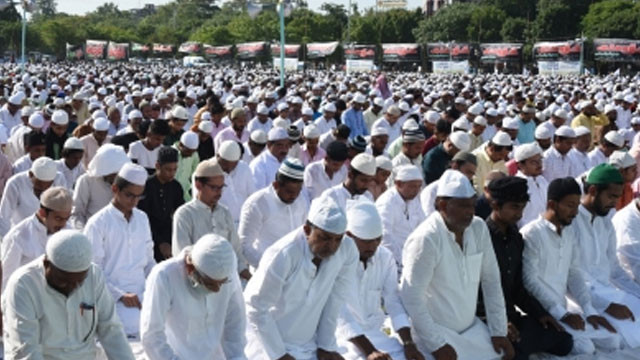 ప్రభుత్వ భూమిలో నమాజ్ హక్కు కాదు.. సామూహిక ప్రార్థనలపై అలహాబాద్ హైకోర్టు సంచలన వ్యాఖ్యలు