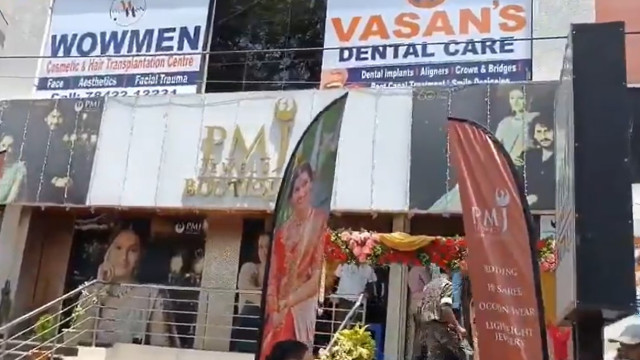 కరీంనగర్‌లో పట్టపగలు కాల్పుల కలకలం.. జ్యువెల్లరీ షాప్‌లో భారీ దొంగతనం